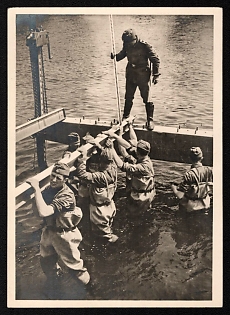 1933-1945 'Pioneers Building a Bridge' Wehrmacht, German Infantry Propaganda Postcard