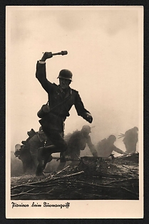 1933-1945 'Pioneers Assaulting' Army Infantry Nazi Propaganda Postcard