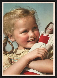 1933-1945 'Little Girl with a Doll' Nazi Propaganda Postcard