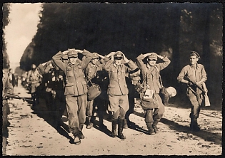 1939-1945 France, Anti-German Propaganda, 'Liberation of Paris', Post War Caricature Postcard