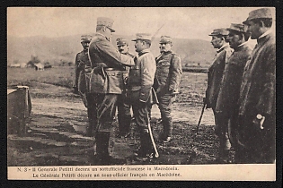 1914-1918 Italy 'General Petitti Decorates a French Non-Commissioned Officer in Macedonia' World War I Propaganda Postcard