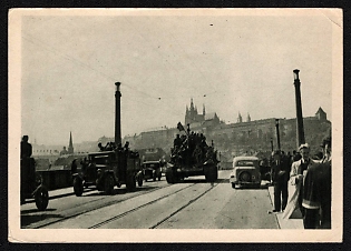 1939-1945 Russia Related 'Russian Tanks on the Manes Bridge' World War II Propaganda Postcard